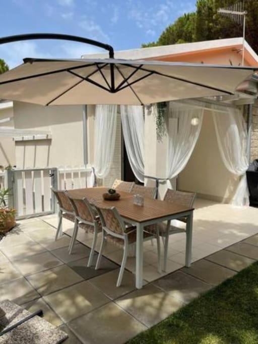 Zaffiro Casa Vacanze Al Mare Valledoria Kültér fotó